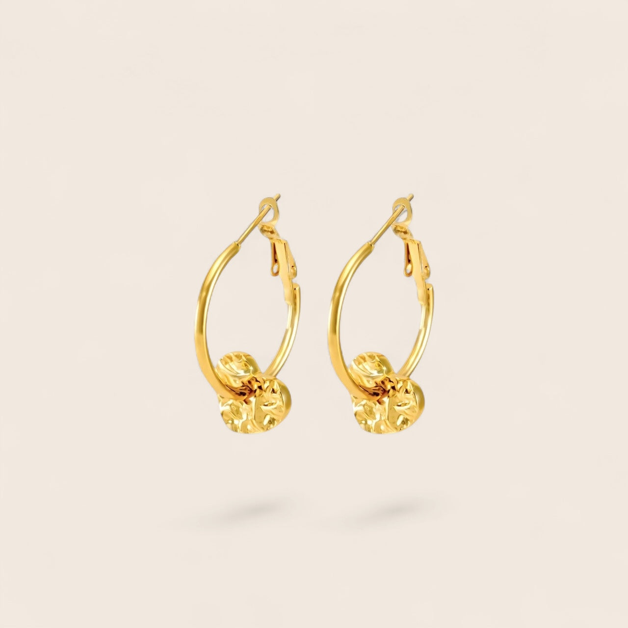 Structured Heart Pendant Hoop Earrings – 18K Gold Plated Stainless Steel