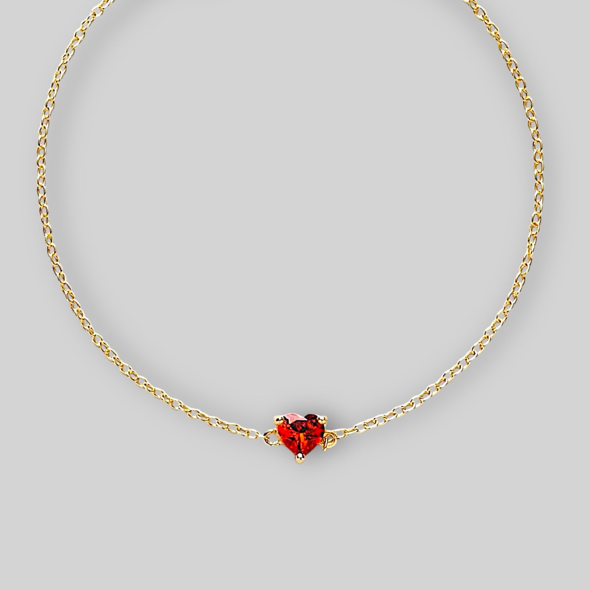 Rotes Herz Armband mit Zirkonia Diamanten-Inlay – minimalistisch, aus 925er Silber vergoldet