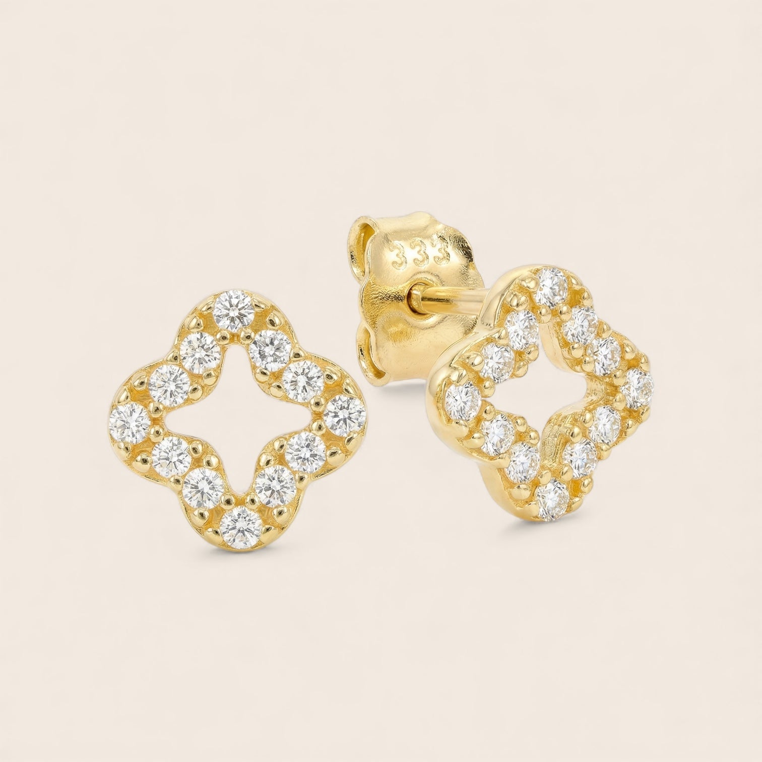 333 Gold Glücks-Kleeblatt Ohrrstecker mit 24 funkelnden Zirkonia