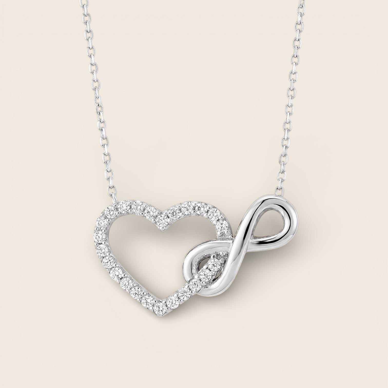 „Ewige Liebe“ Collier mit Herz und Unendlichkeitssymbol aus 925 Silber oder 18K vergoldet