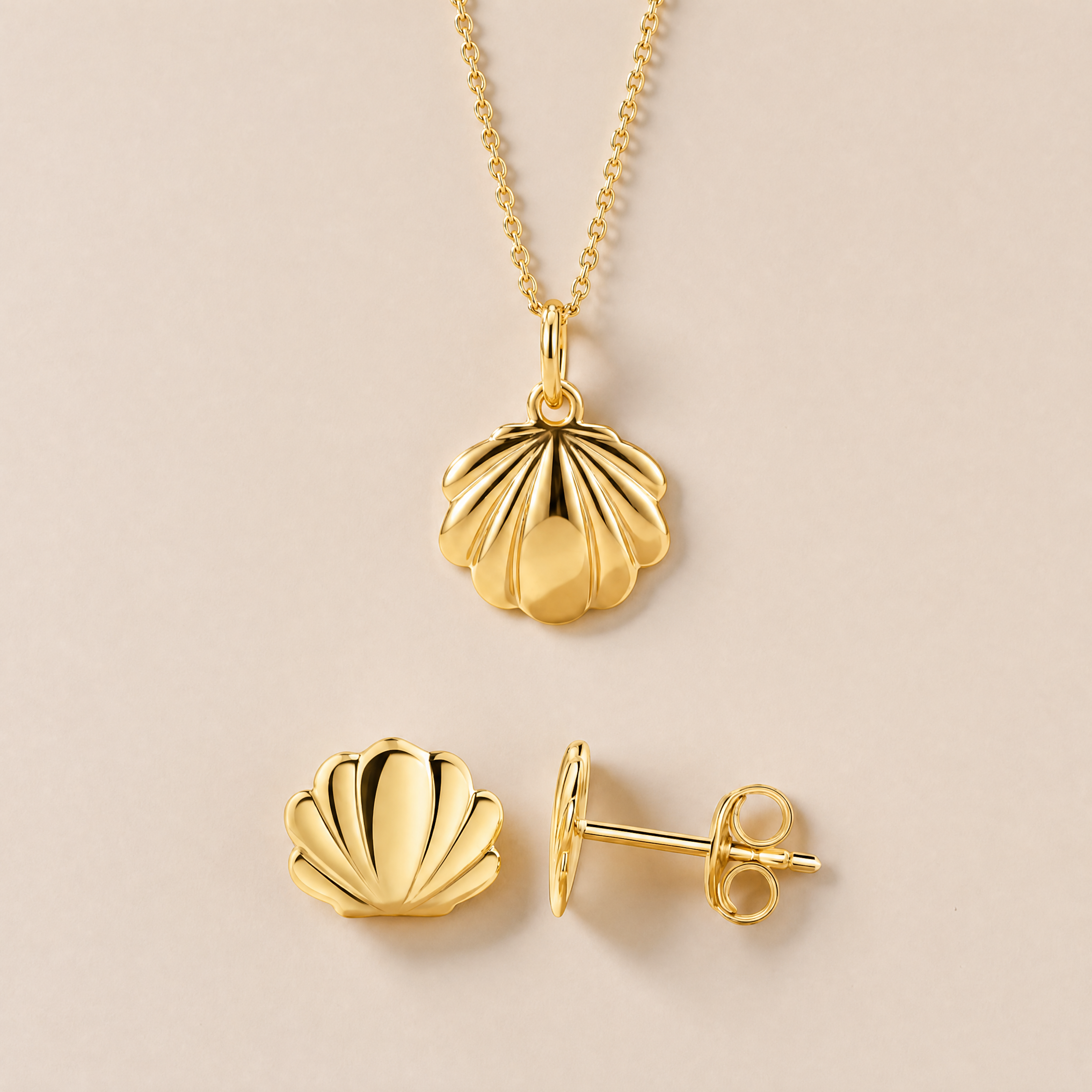 Parure Morea – clous d'oreilles et collier coquillage en argent 925 plaqué or