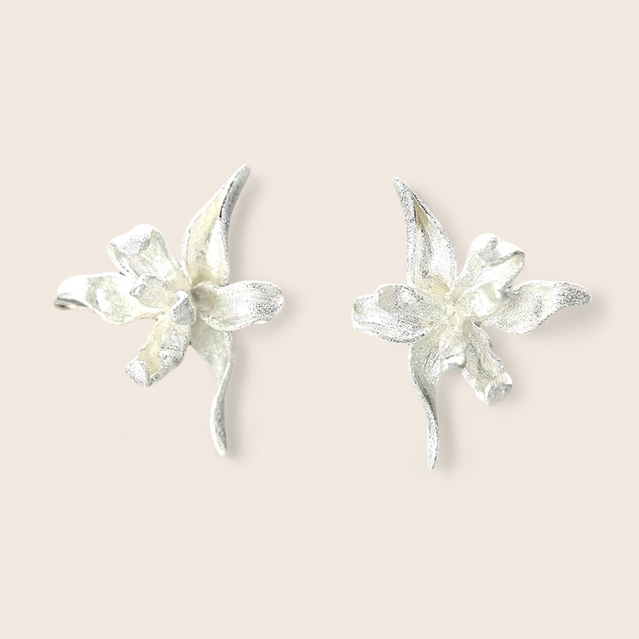 Magnolia flower earrings “Sweet Magnolias” – in 925 silver and silver gold-plated